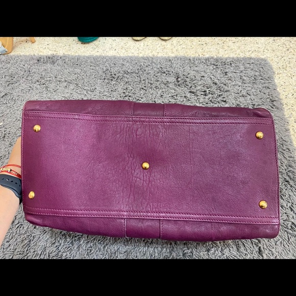 Yves Saint Laurent Chyc Tote Bag - Picture 10 of 14